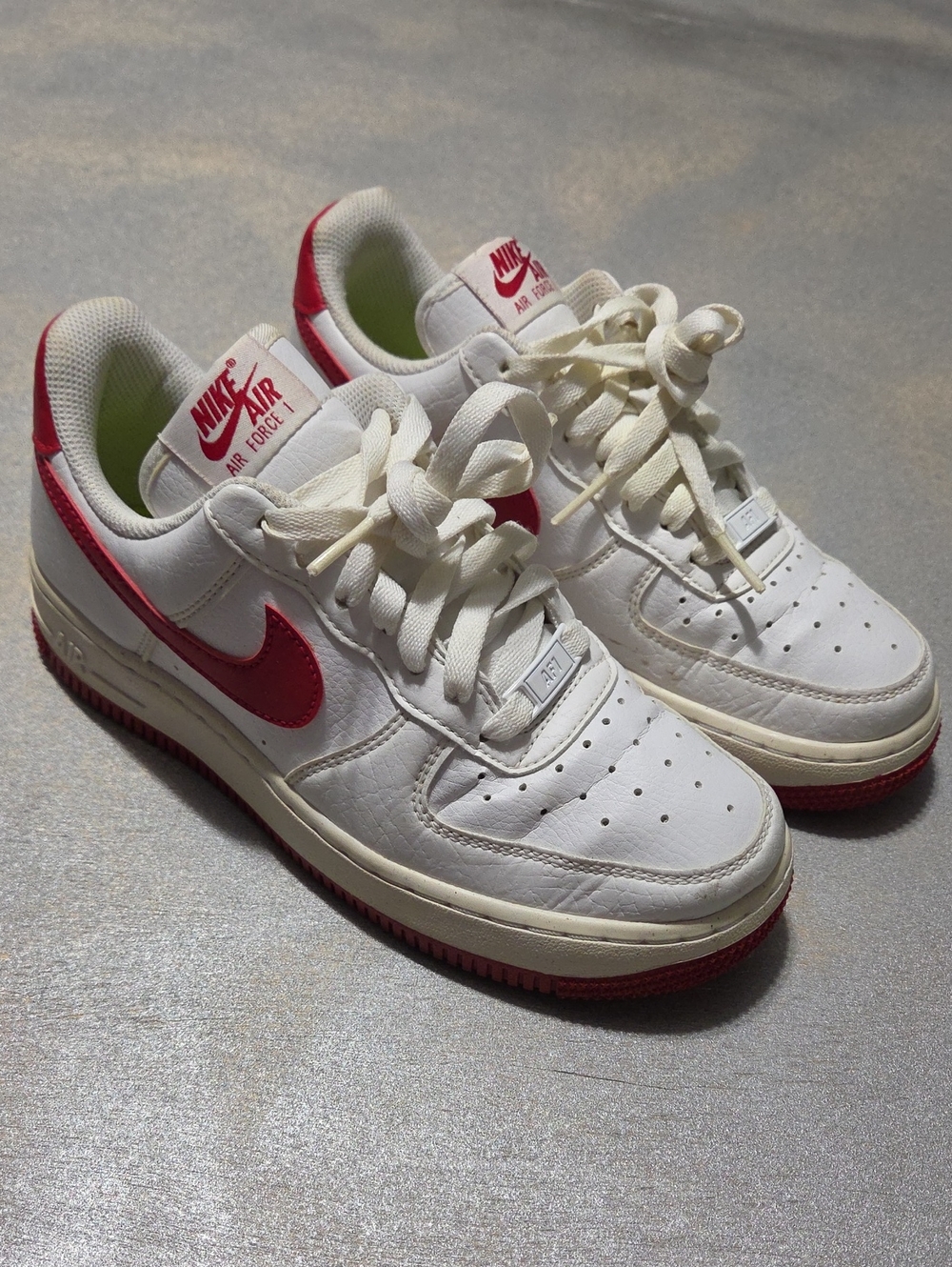 Nike White and Red Air Force 1 Low Sneakers Excellent Cond..